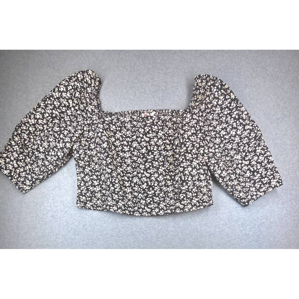 Levis Womens XXL Black White Floral Puff Sleeve Smocked Back Crop Top